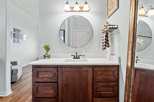 6097 N Fm 908, Rockdale, TX 76567