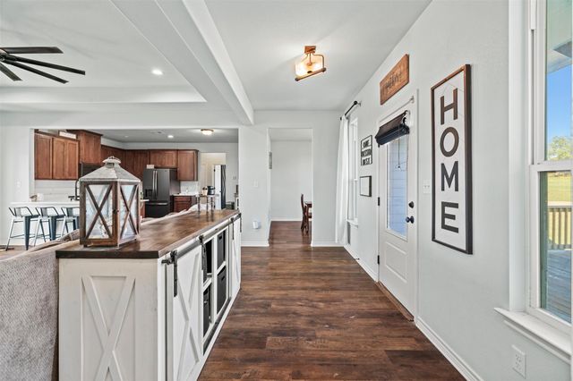 6097 N Fm 908, Rockdale, TX 76567