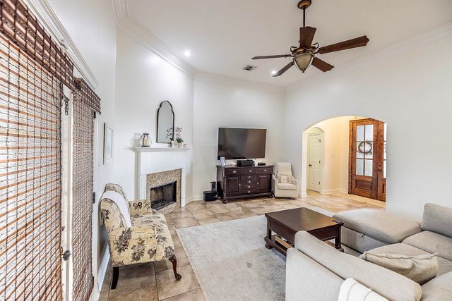 267 James Edison Drive, Gray, LA 70359