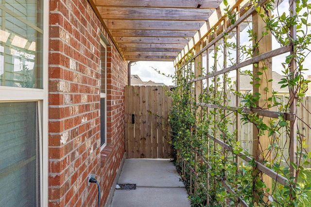 267 James Edison Drive, Gray, LA 70359