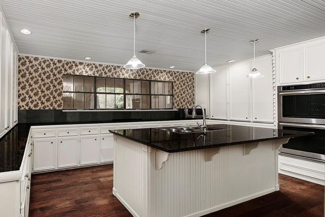 650 Bellingrath Park, Conroe, TX 77302