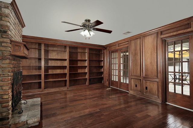 650 Bellingrath Park, Conroe, TX 77302