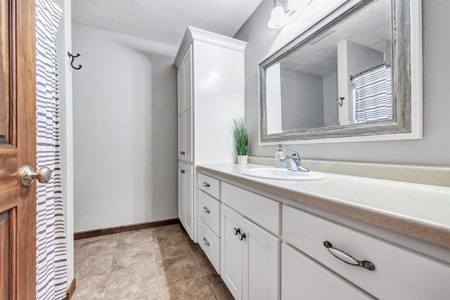 W7297 WILD TURKEY LANE, Shiocton, WI 54170