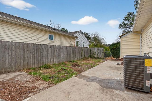 6320 Grimes AVE, Norfolk, VA 23518