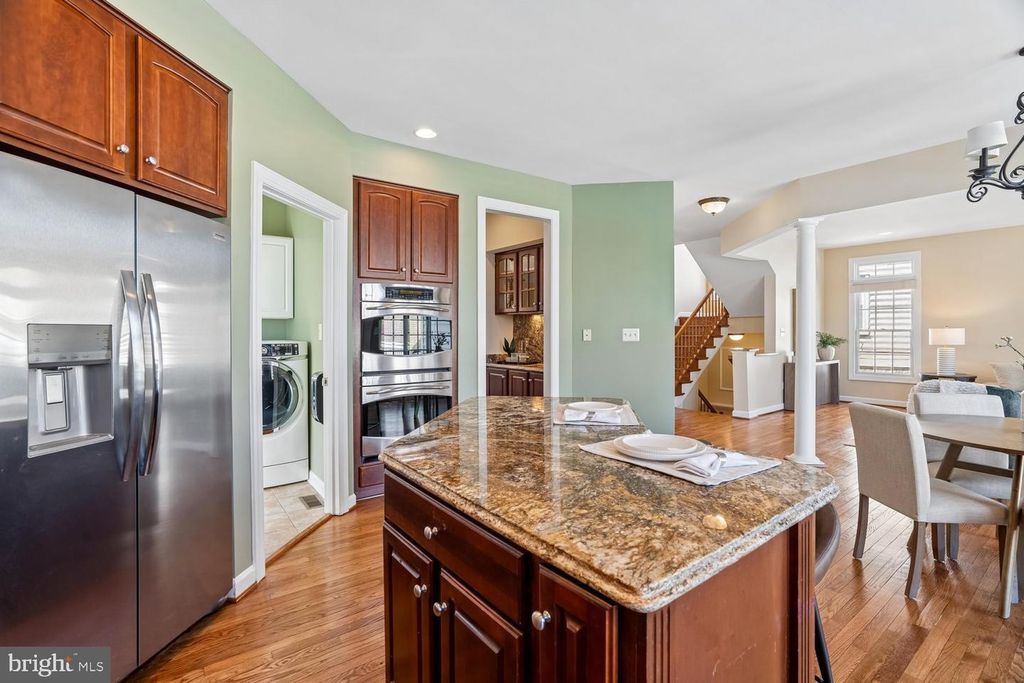 Image 14 of property listing at 614 LINSLADE ST, Gaithersburg, MD 20878