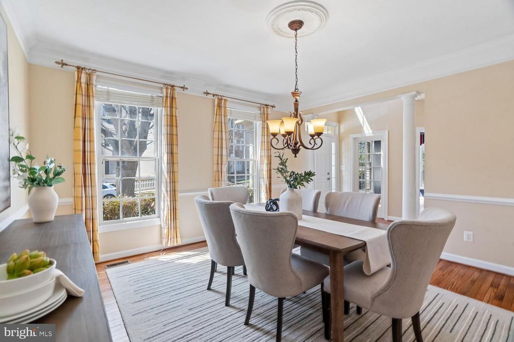 Image 22 of property listing at 614 LINSLADE ST, Gaithersburg, MD 20878