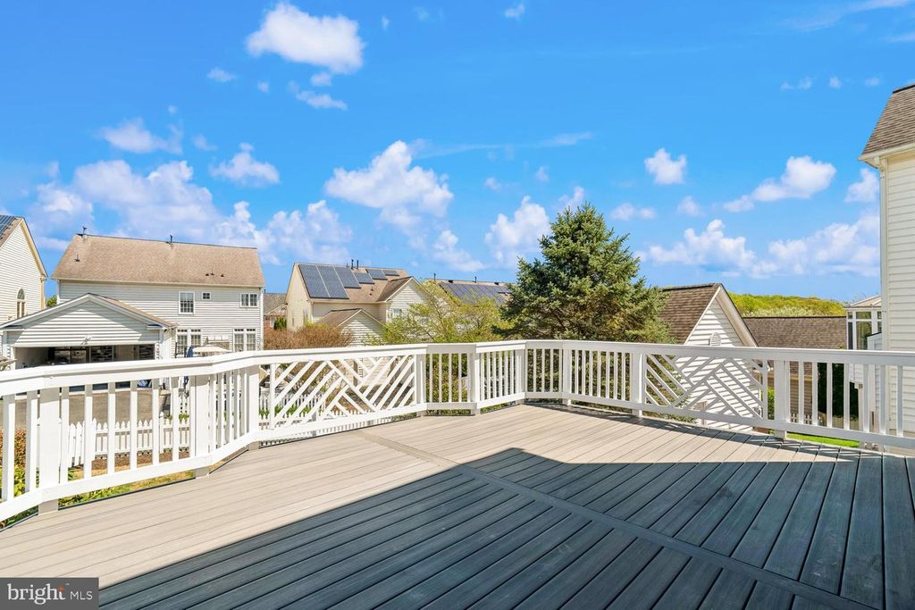 Image 30 of property listing at 614 LINSLADE ST, Gaithersburg, MD 20878