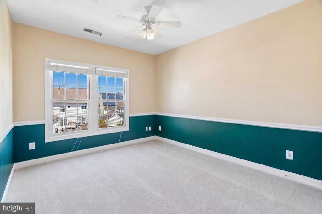 Image 36 of property listing at 614 LINSLADE ST, Gaithersburg, MD 20878