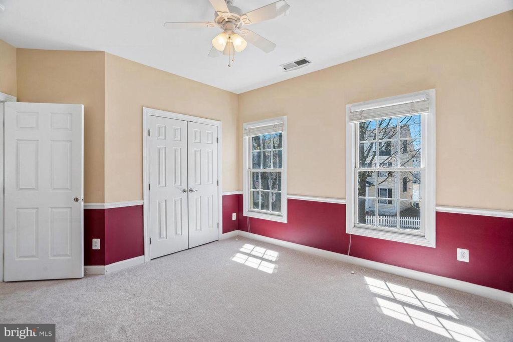 Image 43 of property listing at 614 LINSLADE ST, Gaithersburg, MD 20878