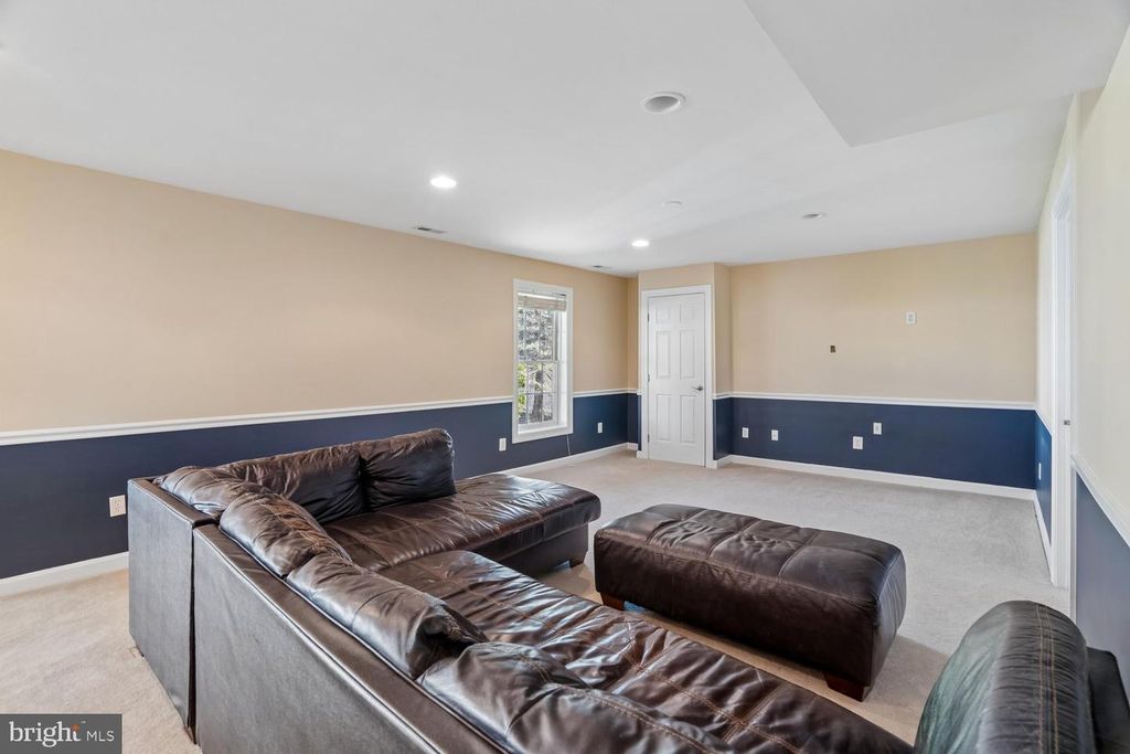 Image 51 of property listing at 614 LINSLADE ST, Gaithersburg, MD 20878