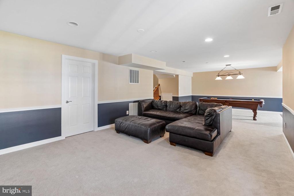 Image 53 of property listing at 614 LINSLADE ST, Gaithersburg, MD 20878