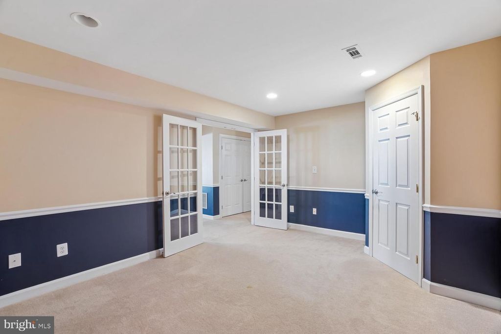 Image 54 of property listing at 614 LINSLADE ST, Gaithersburg, MD 20878