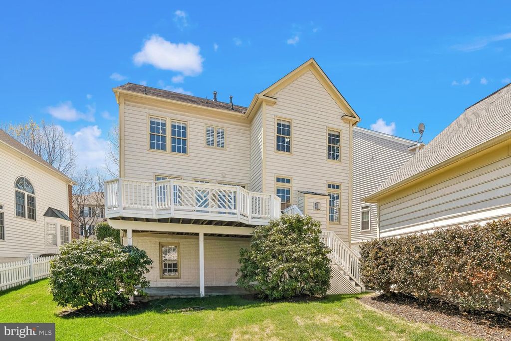 Image 57 of property listing at 614 LINSLADE ST, Gaithersburg, MD 20878