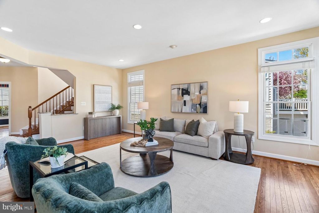 Image 7 of property listing at 614 LINSLADE ST, Gaithersburg, MD 20878