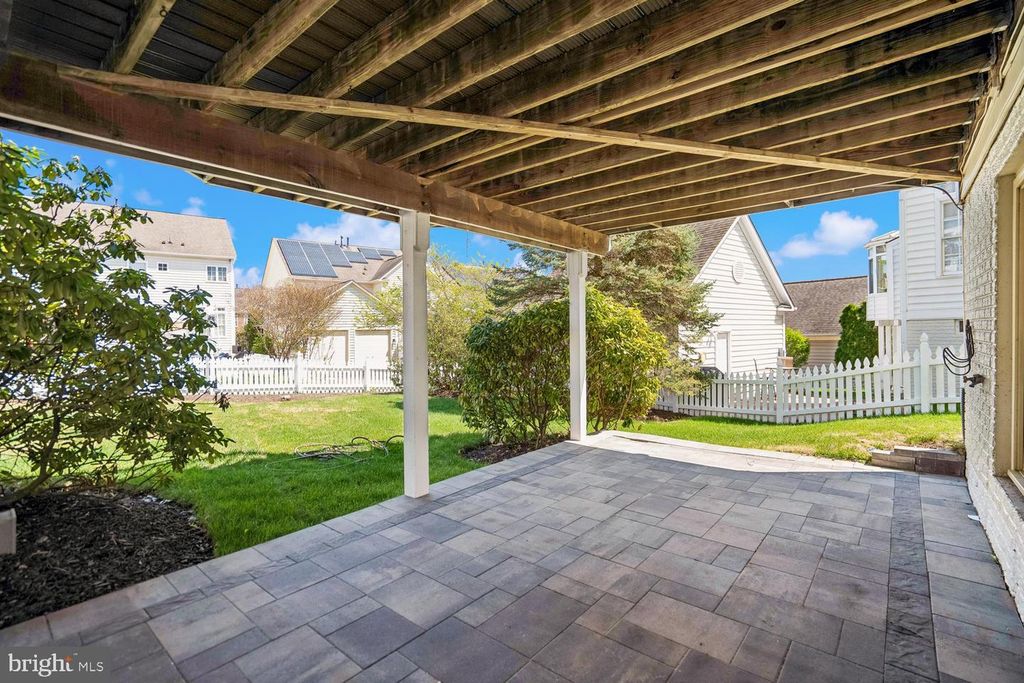 Image 62 of property listing at 614 LINSLADE ST, Gaithersburg, MD 20878