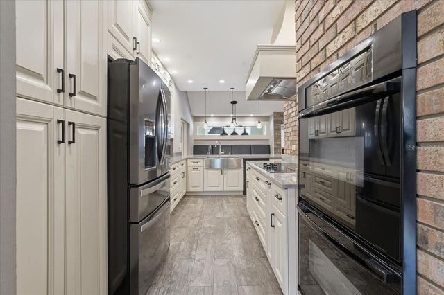 325 SHEFFIELD CIRCLE W, Palm Harbor, FL 34683