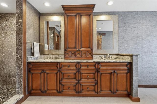 325 SHEFFIELD CIRCLE W, Palm Harbor, FL 34683