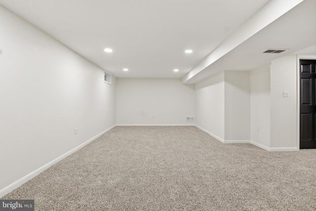 1825 POWDER MILL RD, York, PA 17402