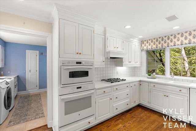 2089 Robinson Road, Grand Rapids, MI 49506