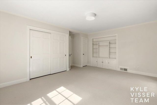 2089 Robinson Road, Grand Rapids, MI 49506
