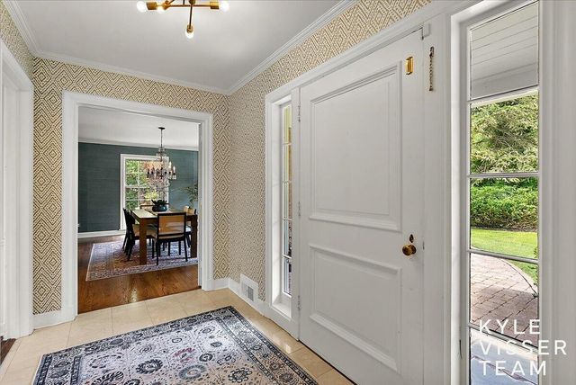 2089 Robinson Road, Grand Rapids, MI 49506