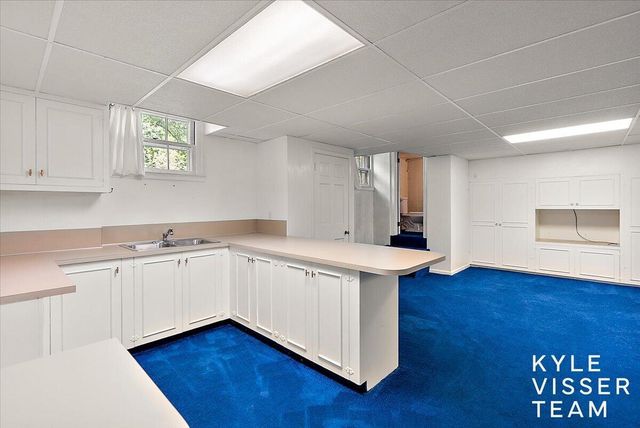 2089 Robinson Road, Grand Rapids, MI 49506