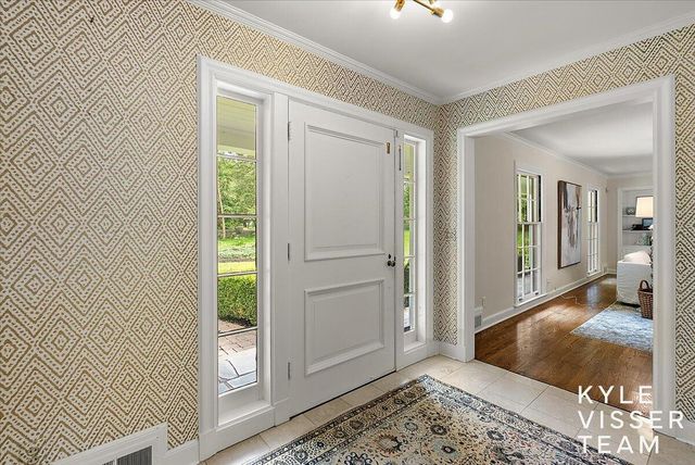 2089 Robinson Road, Grand Rapids, MI 49506