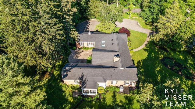 2089 Robinson Road, Grand Rapids, MI 49506