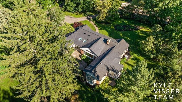 2089 Robinson Road, Grand Rapids, MI 49506
