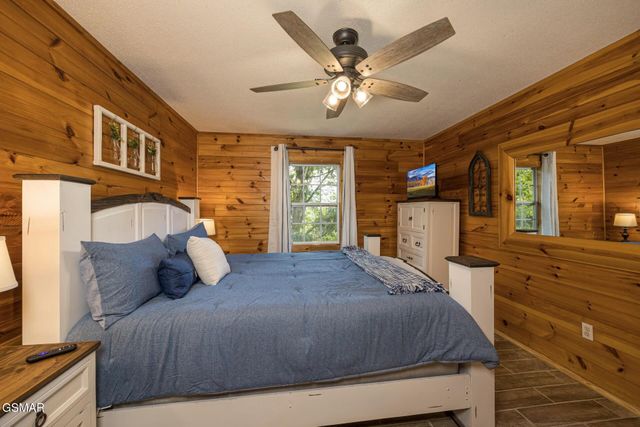 916 Hideaway Hills Circle, Sevierville, TN 37862