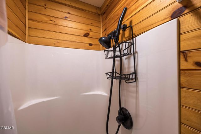 916 Hideaway Hills Circle, Sevierville, TN 37862