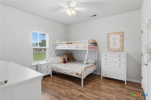 140 Oak Springs Drive, Seguin, TX 78155