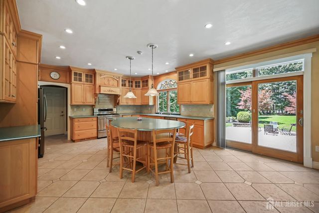 2 Verdi Road, Monroe, NJ 08831