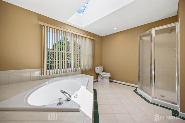 2 Verdi Road, Monroe, NJ 08831