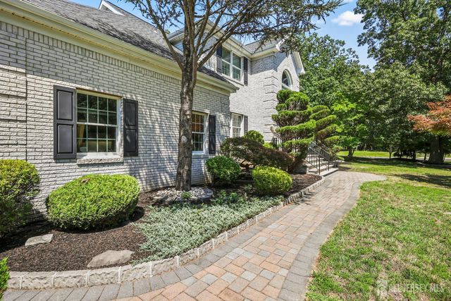 2 Verdi Road, Monroe, NJ 08831