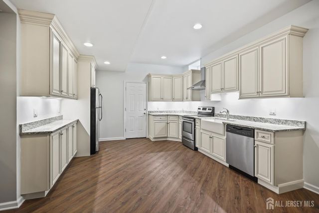 2 Verdi Road, Monroe, NJ 08831