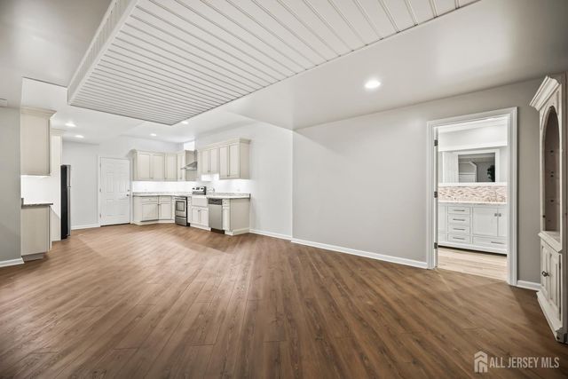 2 Verdi Road, Monroe, NJ 08831