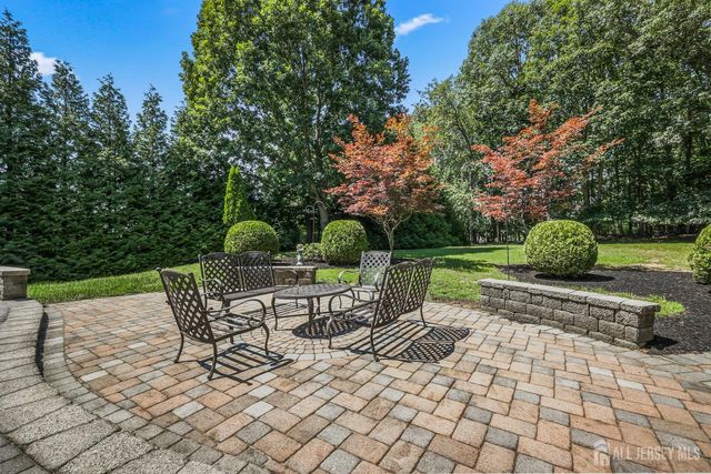 2 Verdi Road, Monroe, NJ 08831