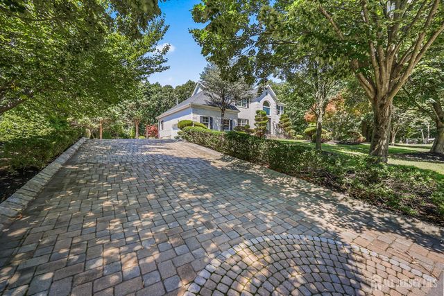 2 Verdi Road, Monroe, NJ 08831