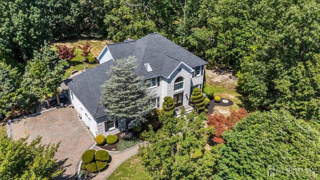 2 Verdi Road, Monroe, NJ 08831