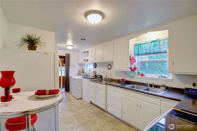 2024 E Fir Street, Mount Vernon, WA 98273