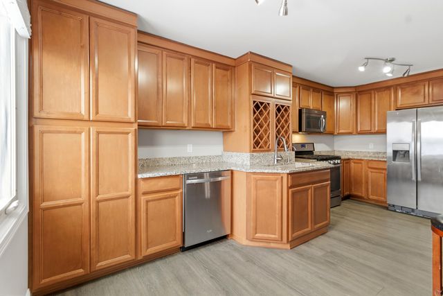 2545 E Lakeshore Drive A71, Crown Point, IN 46307