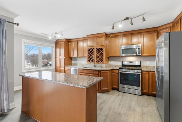 2545 E Lakeshore Drive A71, Crown Point, IN 46307