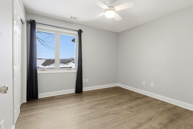 2545 E Lakeshore Drive A71, Crown Point, IN 46307