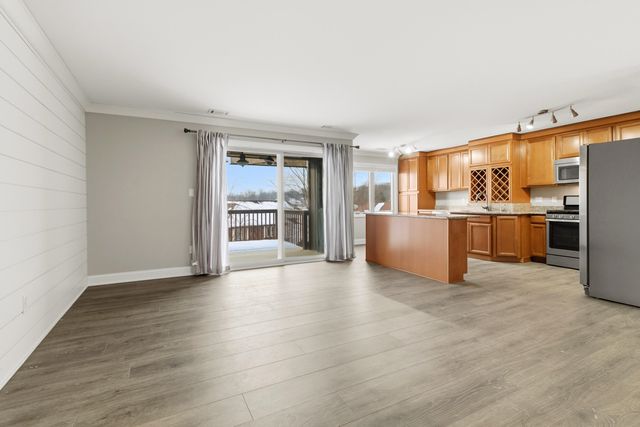 2545 E Lakeshore Drive A71, Crown Point, IN 46307