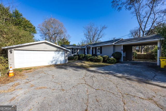 155 W Johnston Street, Forsyth, GA 31029