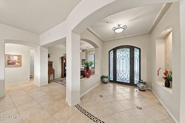 11378 E CAVEDALE Drive E, Scottsdale, AZ 85262