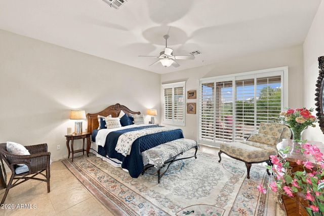 11378 E CAVEDALE Drive E, Scottsdale, AZ 85262