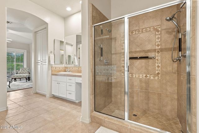 11378 E CAVEDALE Drive E, Scottsdale, AZ 85262