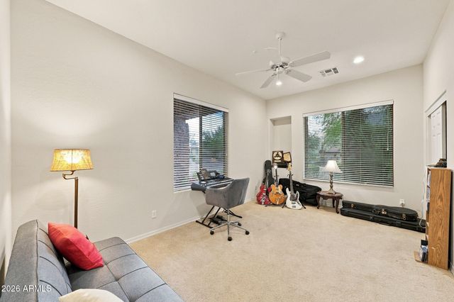 11378 E CAVEDALE Drive E, Scottsdale, AZ 85262